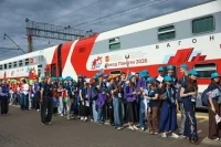 Петергоф торжественно встретил «Поезд Памяти»
