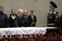 Путин провел на церемонии прощания с Ивановым около 20 минут