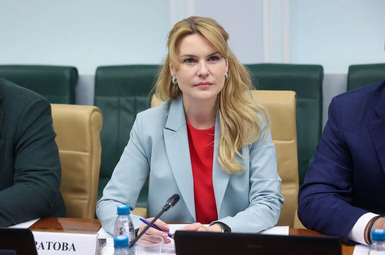 Сенатор Лантратова предложила 4 решения для совершенствования закона о волонтерах