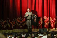Участникам «Поезда Памяти» показали спектакль «До свидания, девочки!»