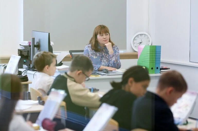 В Минпросвещения ожидают президентский указ об особом статусе педагогов