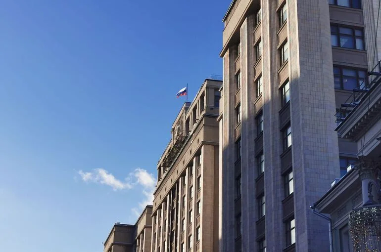 Госдума приняла в первом чтении законопроект о развитии технологий ИИ