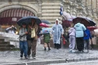 Москвичам пообещали 12 дней дождей