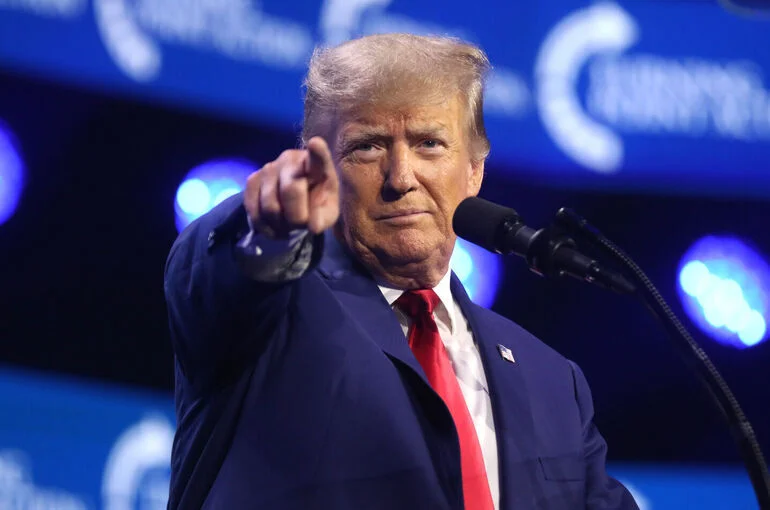 Трамп оскорбил иранское руководство и заявил, что больше не хочет вести переговоры