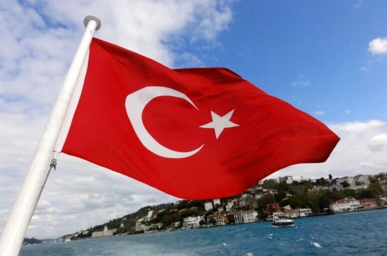 Hürriyet: Турция перепродала российские С-400 одной из стран Персидского залива