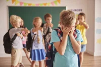 Львова-Белова предложила законодательно закрепить понятие травли