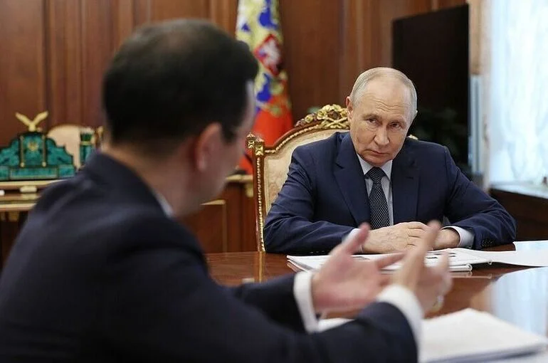 Путин призвал усилить помощь раненым бойцам СВО и их семьям