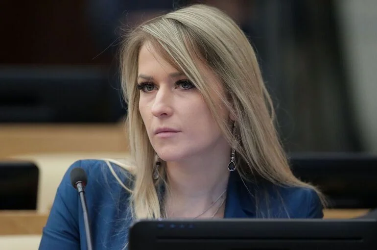 Лантратова: Киев ежедневно бьет по детским площадкам и автобусам с детьми