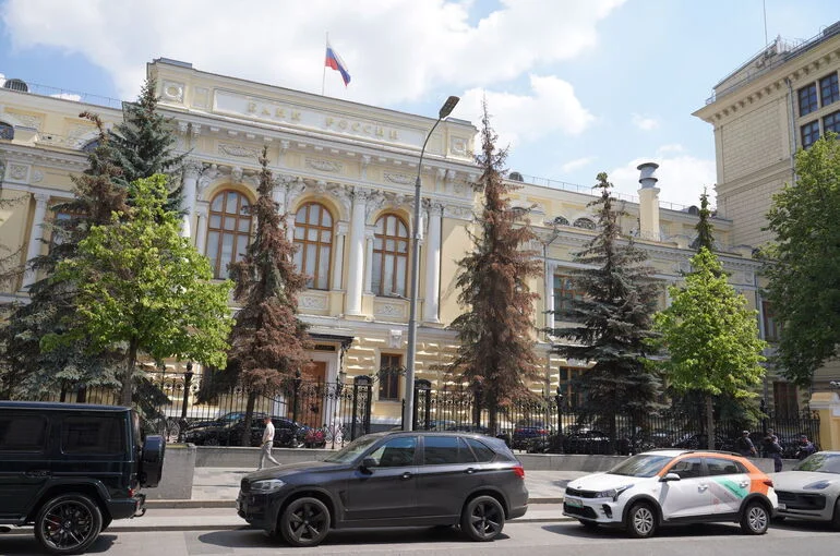 Аналитики повысили прогнозы ключевой ставки и инфляции на 2026 год