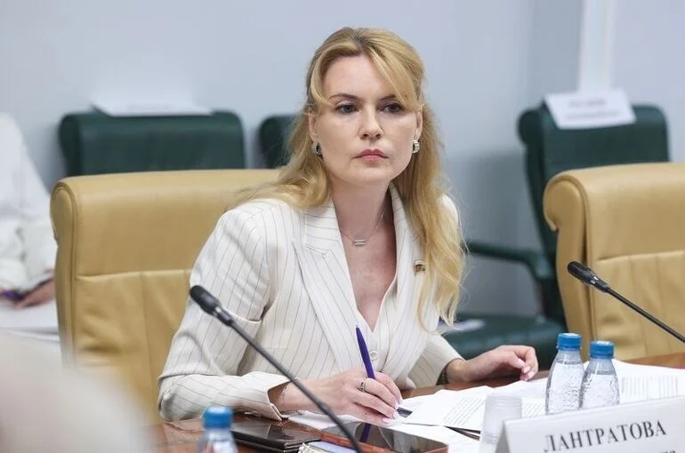 Сенатор Лантратова: В центре внимания государства тема возвращения бойцов в мирную жизнь