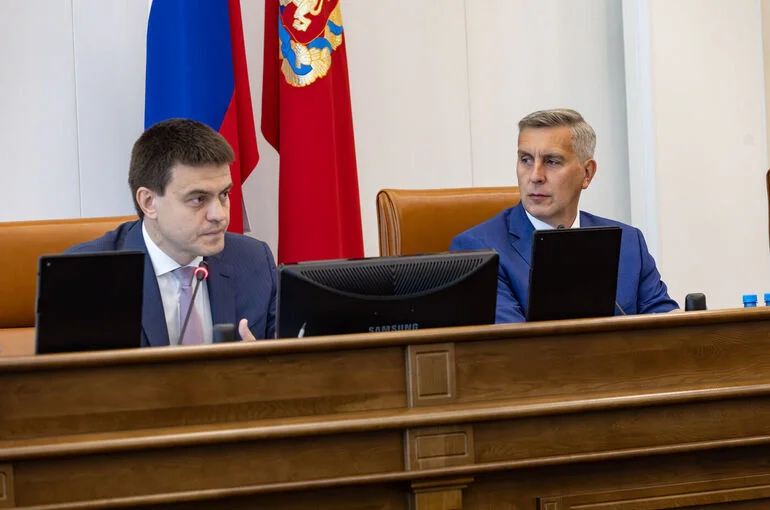 Депутаты Заксобрания справились с вызовами за счет сплоченности и государственного подхода