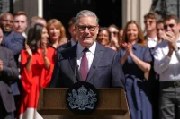 Стармер объявил о завершении своей работы на посту премьер-министра Британии