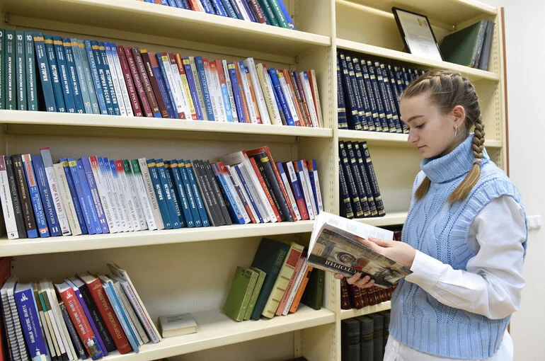 Для школьников подготовили 3 списка литературы, включая книги о героях СВО