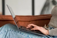 В Роскомнадзоре заявили, что не ограничивают доступ к DeepSeek