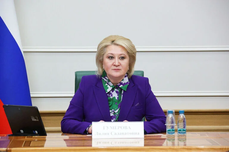 Сенатор Гумерова: В конкурсе «Семья года» приняли участие почти 12 тысяч семей