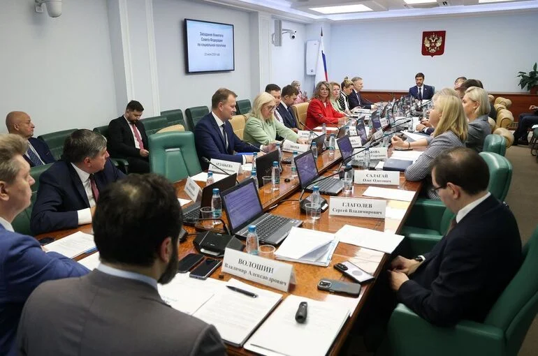 Комитет Совфеда поддержал законы, направленные на поддержку участников СВО