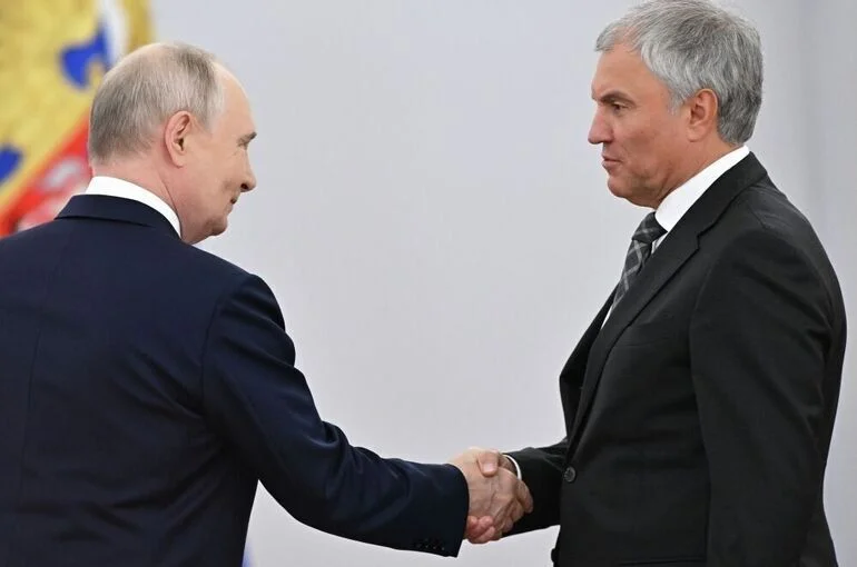 Путин наградил Володина орденом «За доблестный труд»
