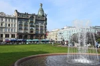 Невский проспект обретает исторический облик