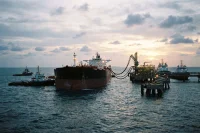 КТК остановил погрузку нефти после атаки дронов по танкеру в Черном море