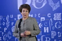 Сенатор Алтабаева: Регионы должны правильно выстраивать рабочее время учителей