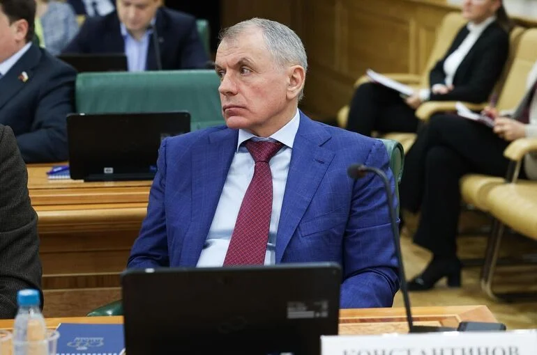 Константинов назвал спекуляции Зеленского на теме Крыма «мышлением негодяя»