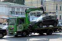Автовладельцев предложили оповещать об эвакуации через «Госуслуги»