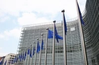 ЕК будет добиваться полного запрета энергоносителей из РФ, несмотря на дефицит