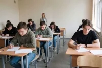 Практику отбора в 10-11-е классы по баллам ОГЭ предложили устранить