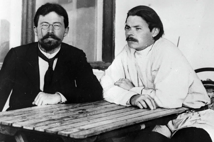 Антон Чехов (слева) и Максим Горький (справа) в Ялте