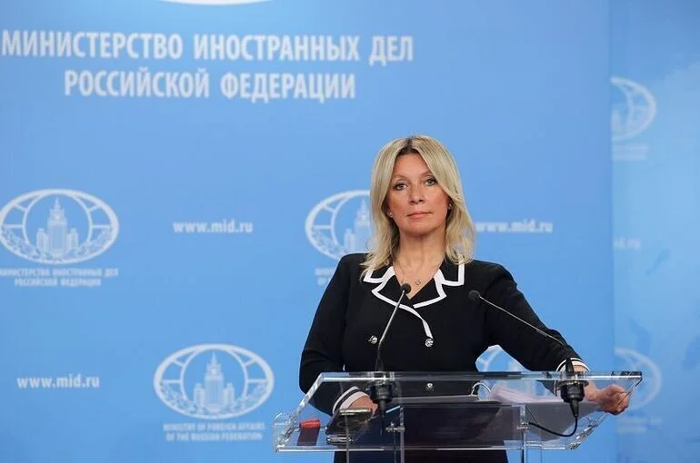 Захарова: ЕС мог бы отстроить Украину до уровня Дубая вместо милитаризации
