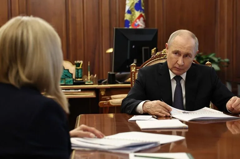 Путин оценил соотношение женщин и мужчин среди кандидатов на выборах в России