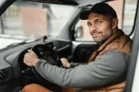 Крутить баранку больше 40 часов в неделю водителям запретят с 1 сентября