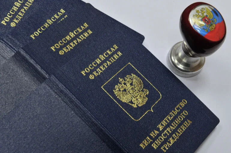 Семью «веселого молочника» не станут выдворять из России