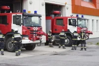 В Воронежской области после беспилотной атаки загорелись два склада