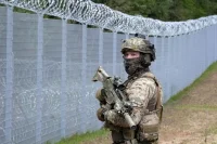 В Латвии начали операцию против мигрантов на границе с Белоруссией