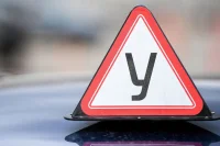 За руль — со школьной скамьи: зачем учить детей вождению