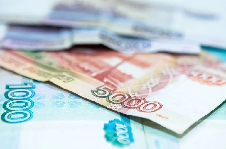 Ставки падают, но копить все равно выгодно: главные тренды первого полугодия