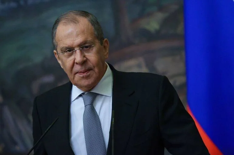 Лавров: РФ самостоятельно выберет цели для ответа на разбой западных стран