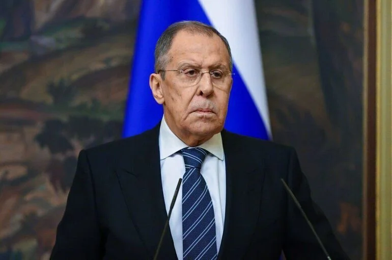 Лавров: ЕС выбирает опасную стезю в стремлении ограничить доходы России