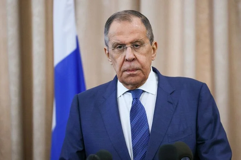 Лавров: Москва ждет ответа от Вашингтона об участии США в ударах в глубь РФ 