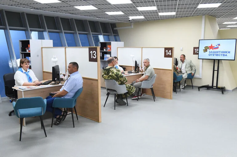 Помощь от фонда «Защитники Отечества» смогут получить больше россиян