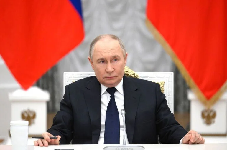 Путин отправил Ким Чен Ыну телеграмму в честь освобождения КНДР