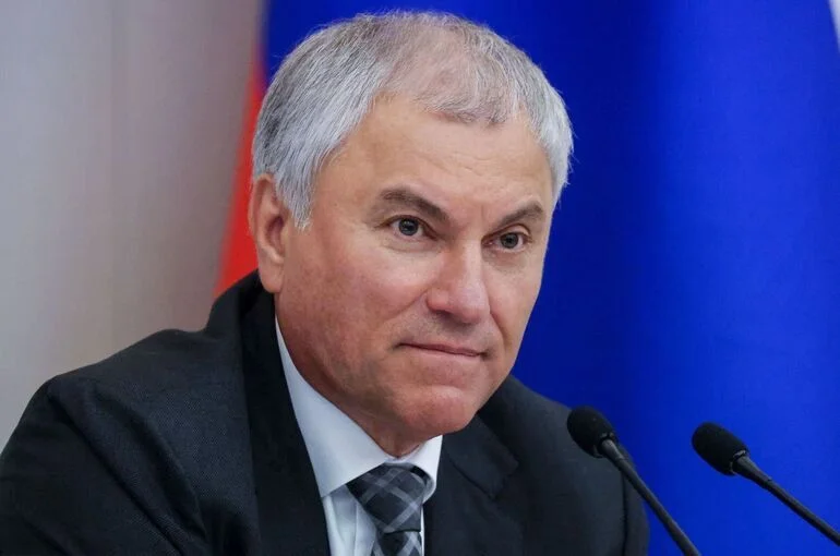 Володин поздравил работников и ветеранов авиации с Днем Воздушного флота России