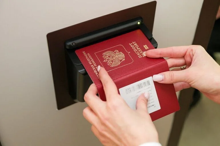Еще четыре страны ЕС перестанут принимать российские загранпаспорта без биометрии