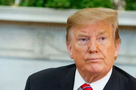 Трамп «шутит»: что стоит за намерением президента США объявить Ормузский пролив американским