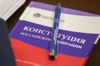 Минх: Конституция России сейчас не требует изменений