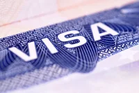 АТОР: Планы США аннулировать до 200 тысяч виз почти не касаются россиян