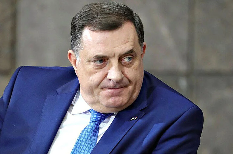 Додик запланировал встретиться с Путиным в Москве в сентябре