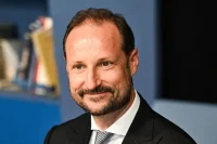Королем Норвегии стал сын покойного Харальда V — Хокон VIII