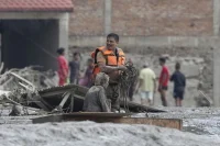 Семь россиян числятся пропавшими после наводнения в Непале